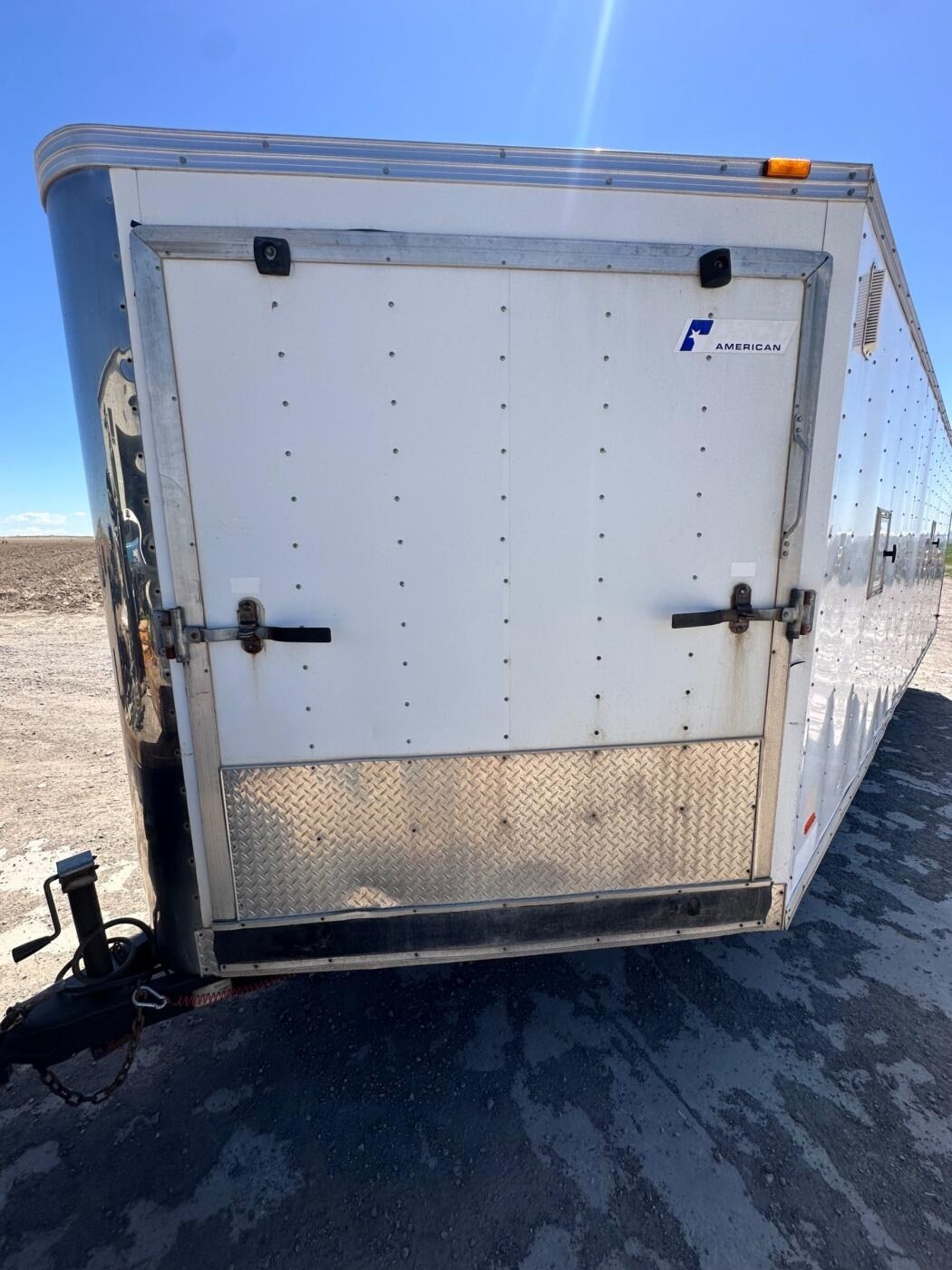 25ft Enclosed Trailer thumbnail 4