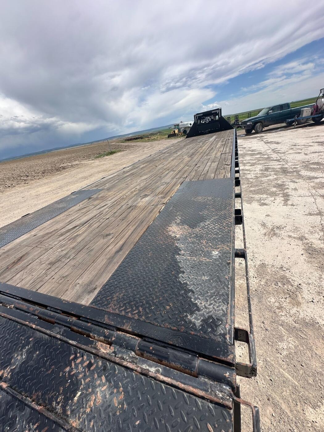 40ft Wood Deck Gooseneck Trailer thumbnail 3
